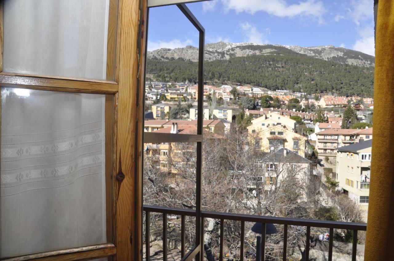 Hotel Tres Arcos San Lorenzo de El Escorial Værelse billede